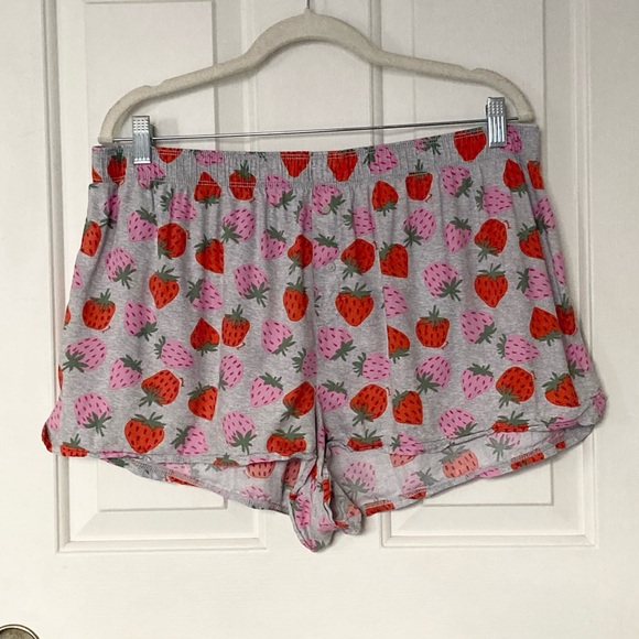 Victorias Secret Love PINK Strawberry Valentines Sleepwear Short - Picture 2 of 9